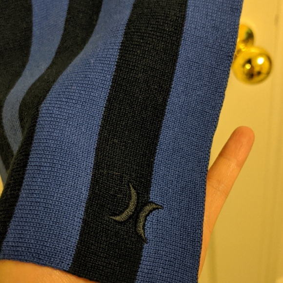 Hurley two-tone stripes scarf - Picture 2 of 4